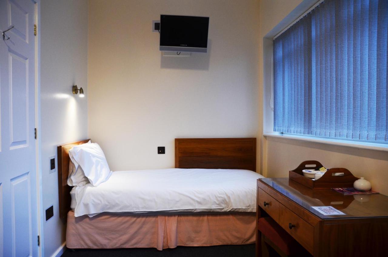 The Robin 2 Hotel Wolverhampton Esterno foto
